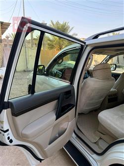 تۆیۆتا لاند کروزەر